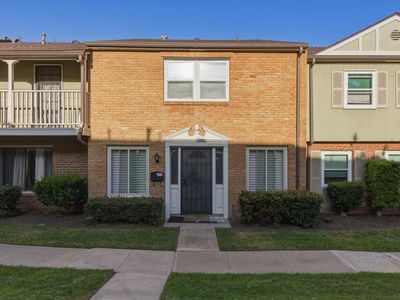 11911 Royal Rd
