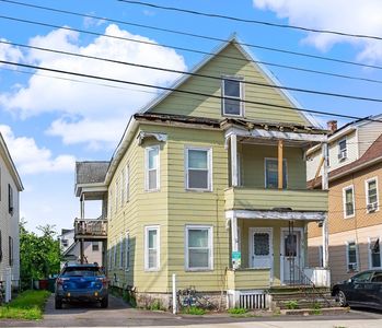 256 University Ave