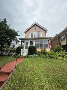 689 Oakdale Ave