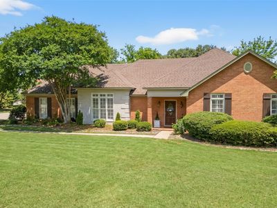 8201 Heathrow Pl