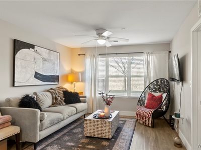 680 6th Ave NE APT 5105