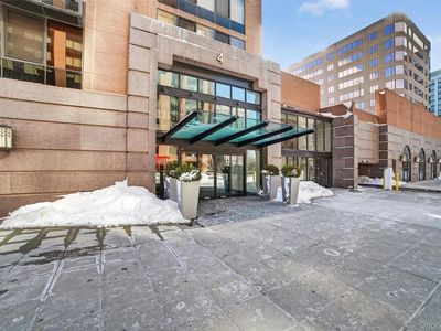 4 Martine Avenue #612