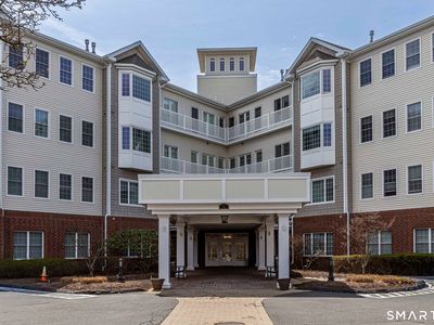 1 King Philip Drive #414