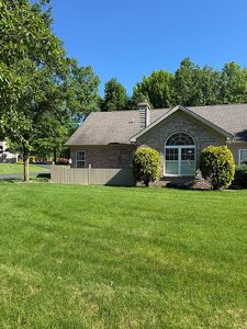 Property at 1502 Willow Brook Dr NE, Warren, OH