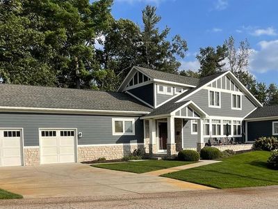 6890 Goldenrod Ave NE