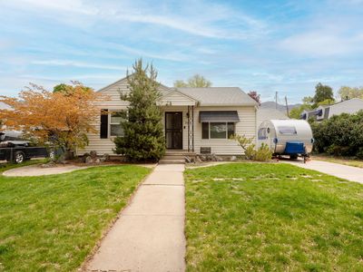 2011 S Nevada St E