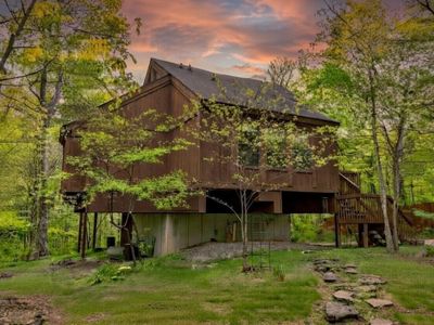 5344 Sleepy Hollow Dr