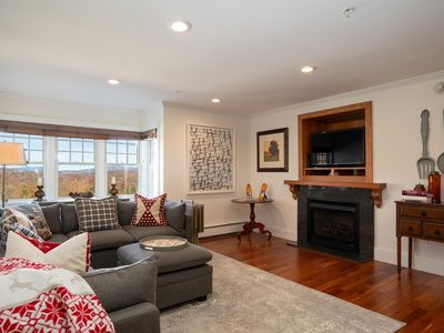 10 Village Lodge Road #209