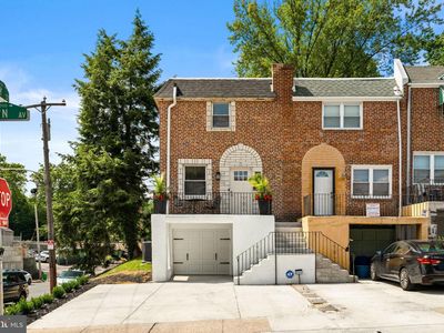 6000 Newtown Ave