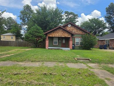 1313 N Beard Ave