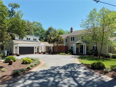 502 W Holly Rd