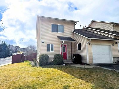 405 NW Terre View Dr