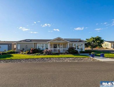 441 W Crows Nest Ln