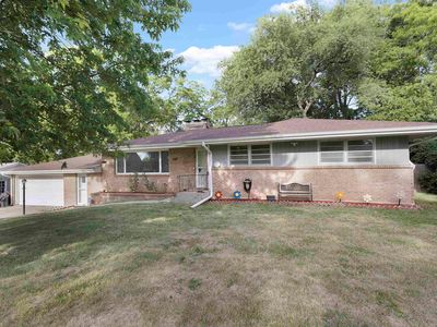 123 Dawn Ave