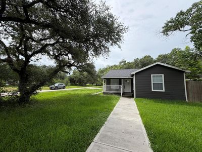 104 Mesquite St