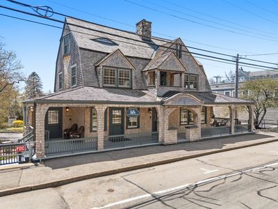 439 York Street