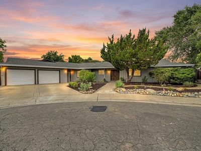 3901 Hancock Dr