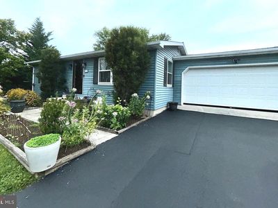 4 Corey Ln