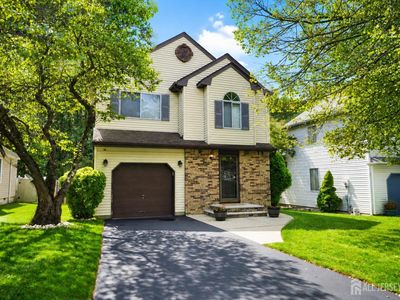 33 Shelly Rd
