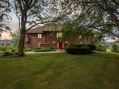 3181 Charlevoix Dr SE UNIT 103