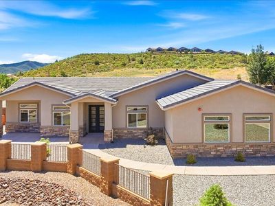 395 ZACHARY Drive