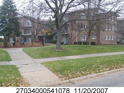 9040 W 140th St APT 2B