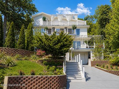 75 Longview Rd
