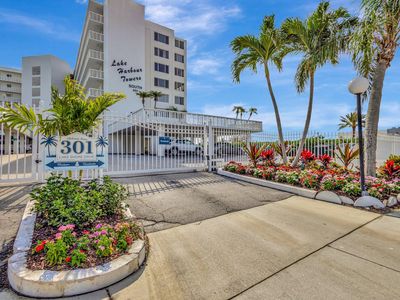 301 Lake Shore Drive #503