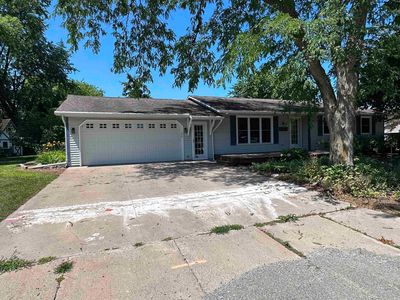 220 Short St