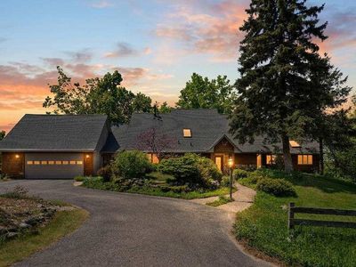 770 Wildwood Ridge Trl