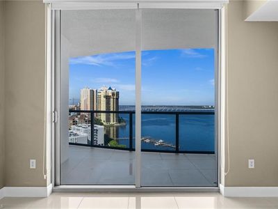 3000 Oasis Grand BLVD #1603