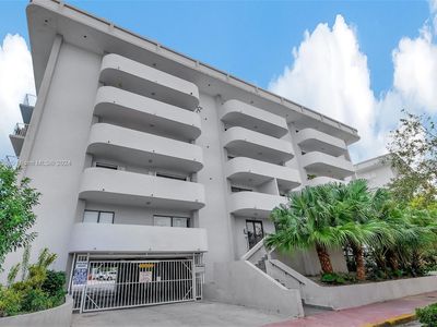 110 S Shore Dr APT 2C