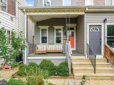5 E Collings Ave