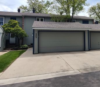 223 Willow Ln