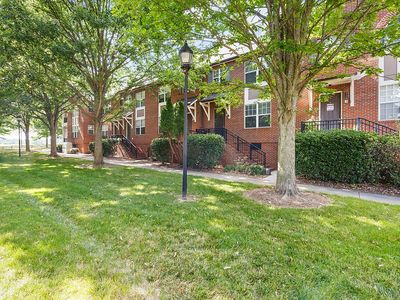 128 Steinbeck Way APT B