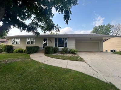 Property at 962 Miles Dr, Worthington, MN