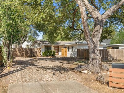 904 Plateau Cir