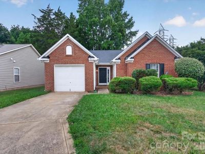 9207 Amy Dr
