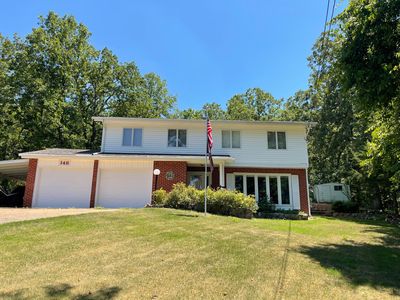148 W Lakeshore Dr