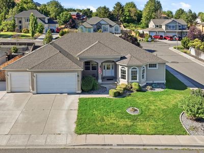 152 Erica Dr