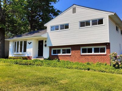 16 N Avon Dr