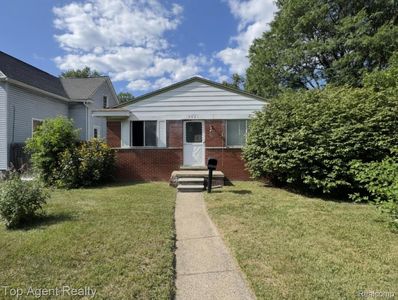 2021 E Eleven Mile Rd