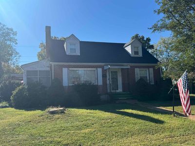 110 Arnold Ave