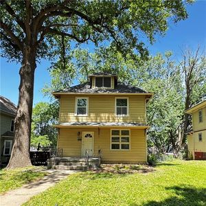 Property at 2819 Sacramento St, Saint Joseph, MO