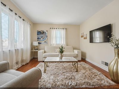 158 Charlton Ave