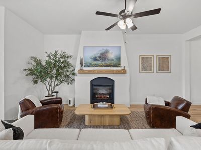 330 Bay Breeze Dr