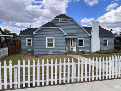 2010 Cherry St