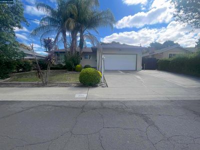 930 Sassel Ave
