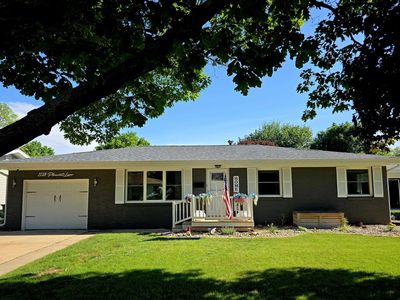 1128 Pleasant Ln