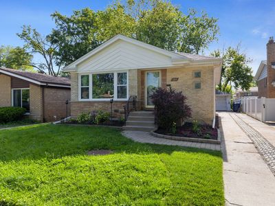 Property at 604 Lavergne Ave, Wilmette, IL
